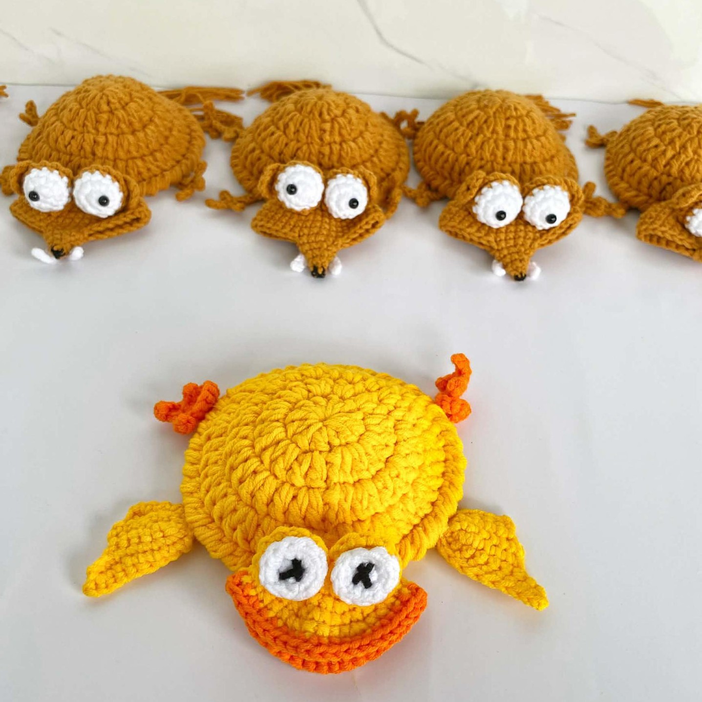 Handmade Crochet Animal Coasters Turtle Squirrel Heat Insulating Pad Creative Desk Coaster Home Decor — image 4