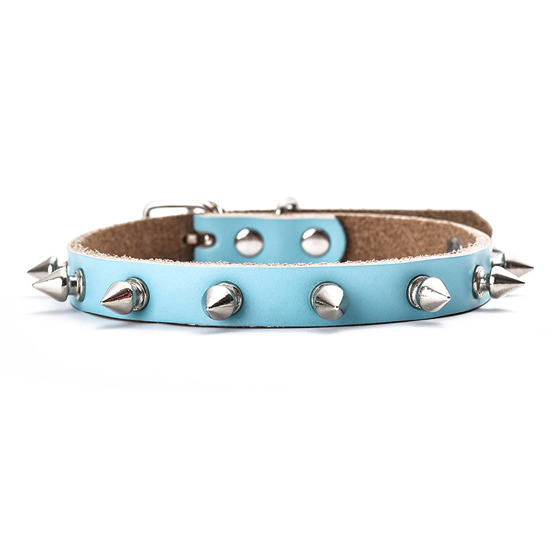 Collar de Cuero Puro para Perros con Brotes Metálicos y Cierre de Tiro — imagen 9
