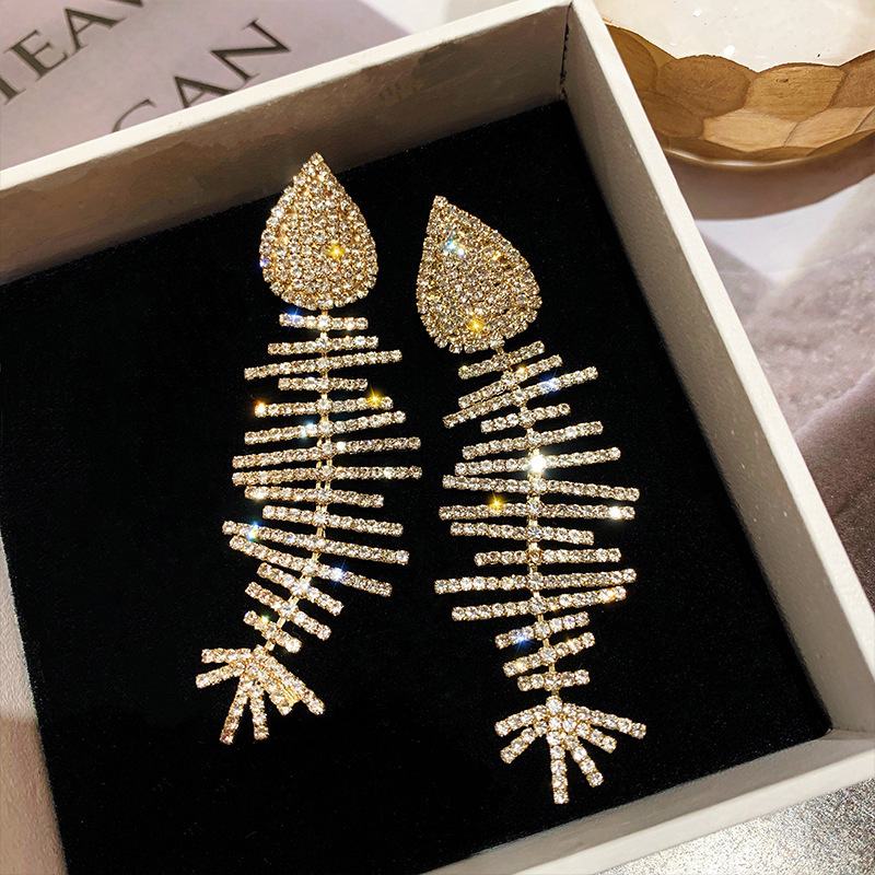 Fish bone earrings, women's long bouncy earrings, exaggerated European and American full diamond internet celebrity temperament — image 3