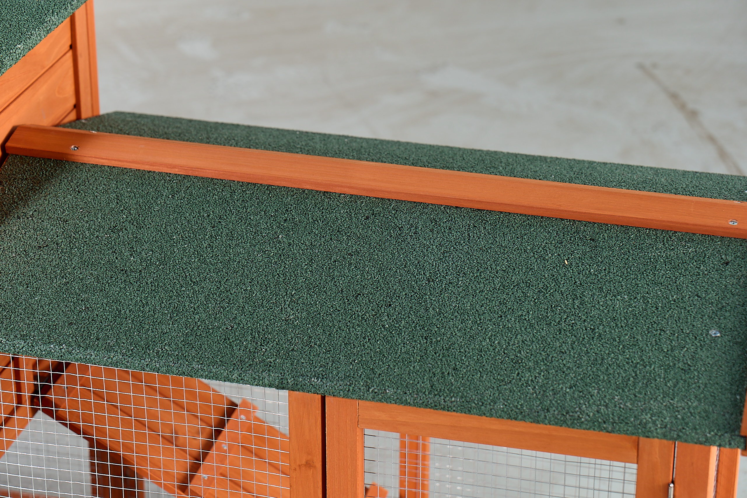 Casa para Conejos Grande de Madera, Jaula Exterior con Corral Ample, Techo Impermeable y Rampas, Caja para Animales Pequeños en Madera de Pino para Conejos, Pollos y Mascotas Menores (Marrón y Verde) — imagen 5