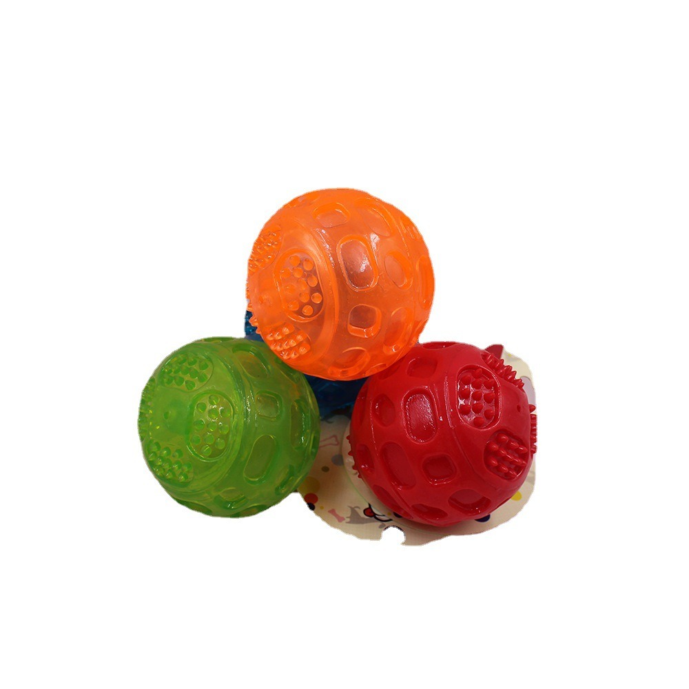 Bite resistant TPR pet toy interactive dog grinding pet ball sound cleaning dog toy — image 1