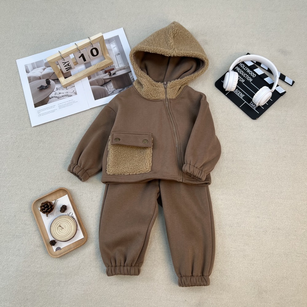 Children's fleece hoodie color blocked lamb wool set — image 2