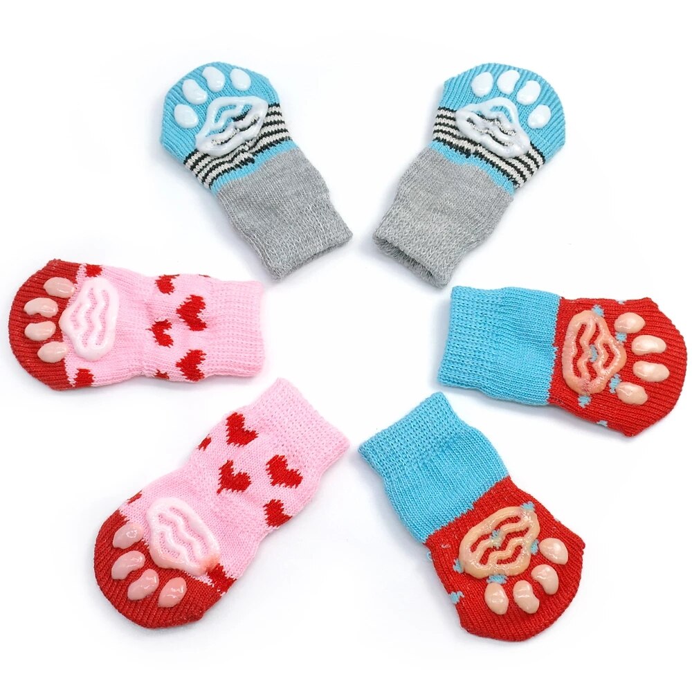 Set de 4 Piezas de Zapatos para Perro, Lindos Calcetines Cálidos para Perro, Calcetines Tejidos Antideslizantes de Invierno con Estampado de Caricaturas, Botas para Perros y Gatos, Suministros Cálidos para Mascotas — imagen 2