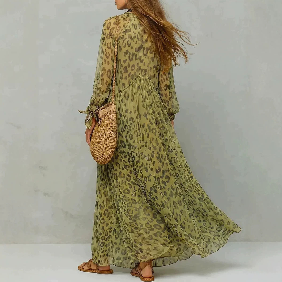 Dress de Verano con Estampado de Leopardo, Vuelo Profundo y Manga Larga — imagen 2