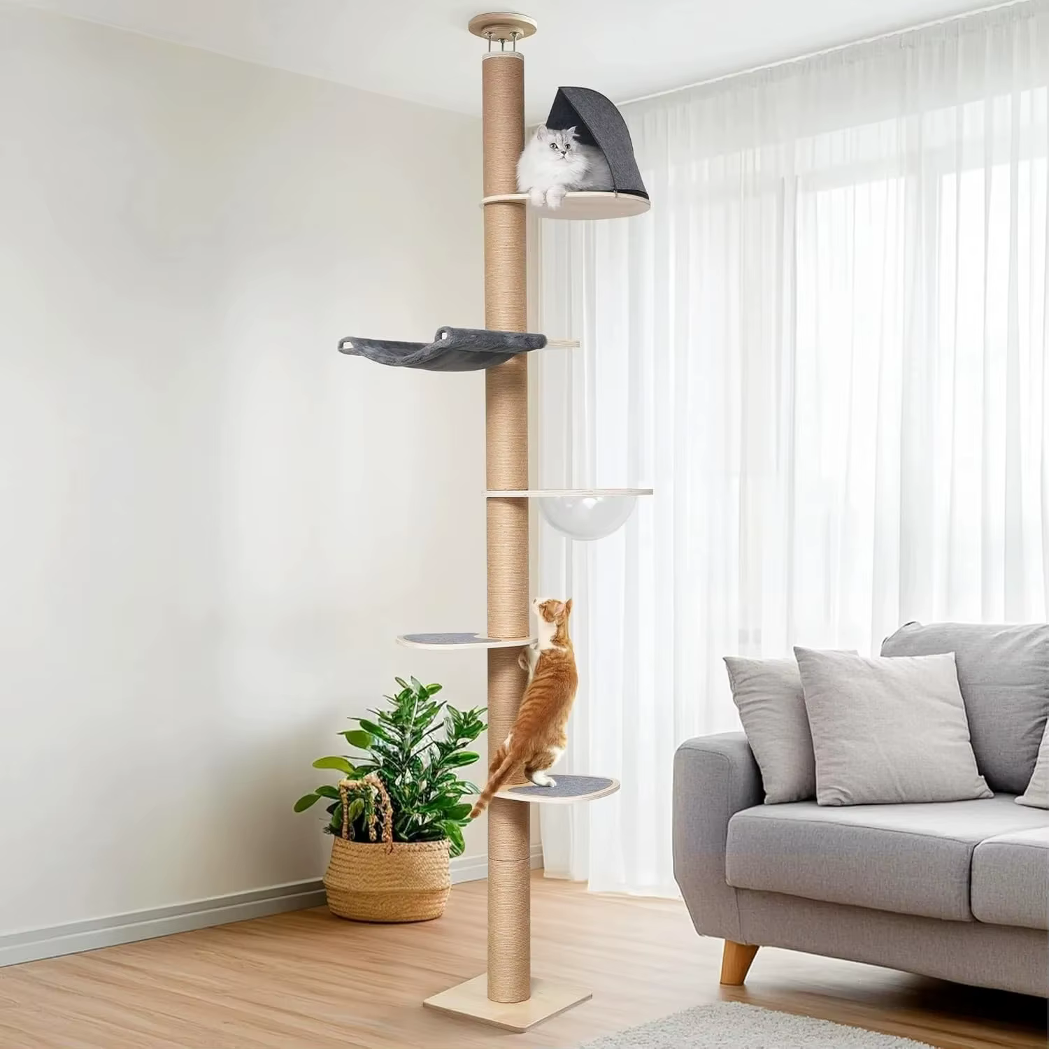 Un Rascador para Gatos Grande y Lujoso Hecho de Madera Sostenible, con Postes para Trepar y Juguetes que se Extienden del Piso al Techo — imagen 1