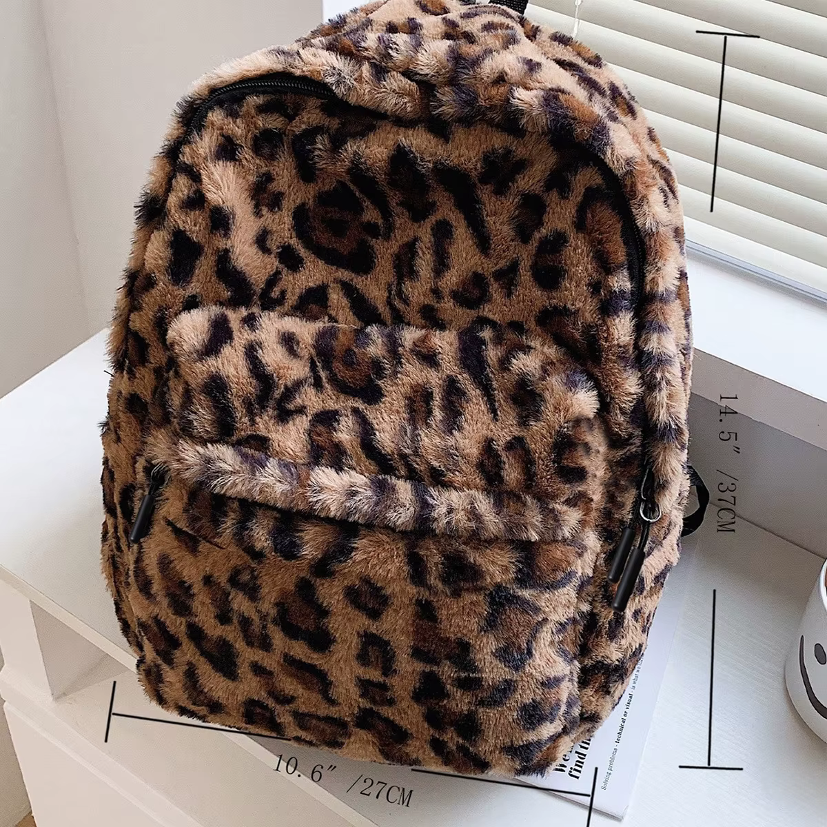 Mochila de Cuero Sofisticada con Diseño de Leopardo Marrón: Capacidad Grande para Comida y Equipaje, Cierre Seguro, Ajustable para Mujer — imagen 2