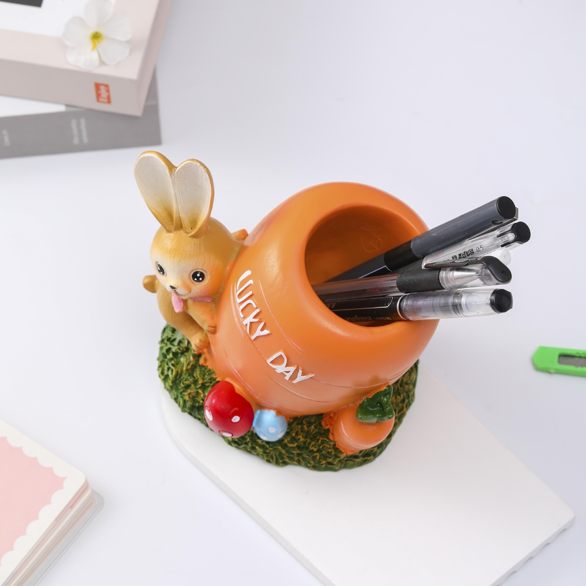 Rabbit resin decoration storage desktop — imagen 3