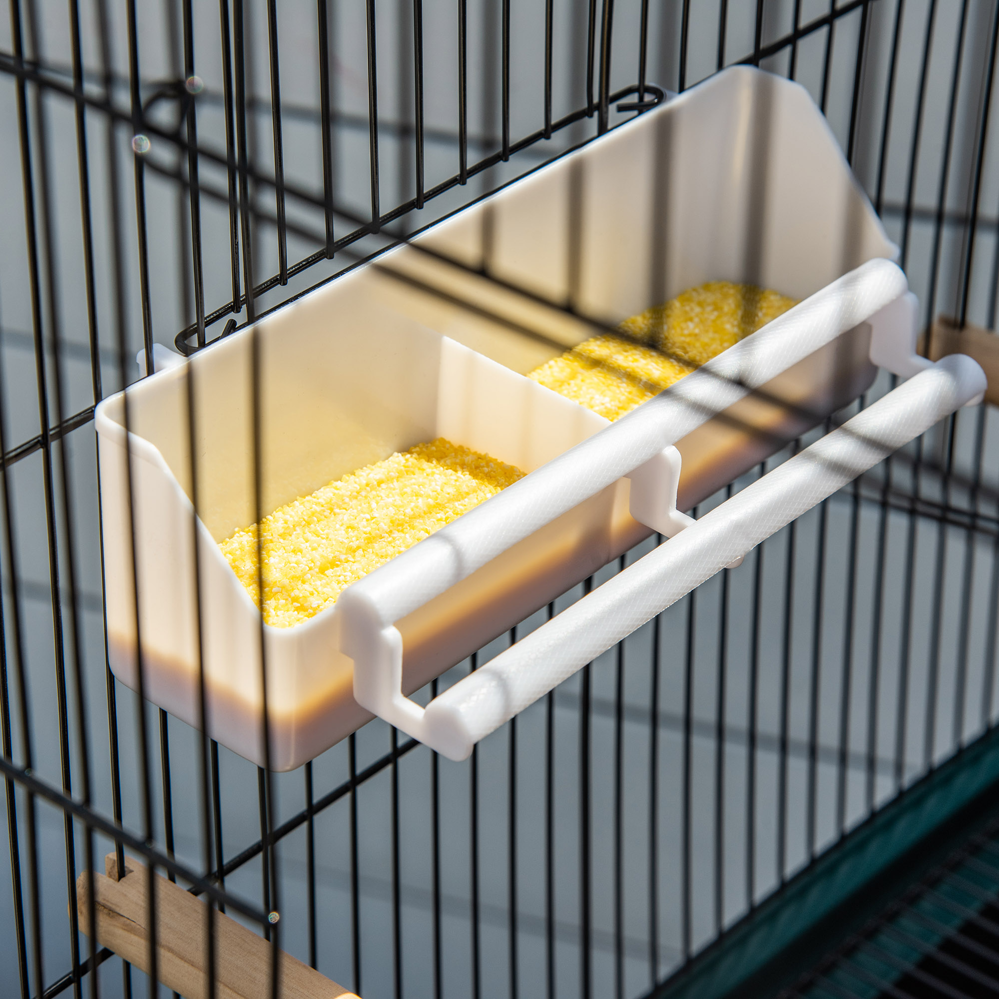 Caja para Aves Grande de 55" con Diseño Aviario Multidireccional, Color Verde — imagen 6