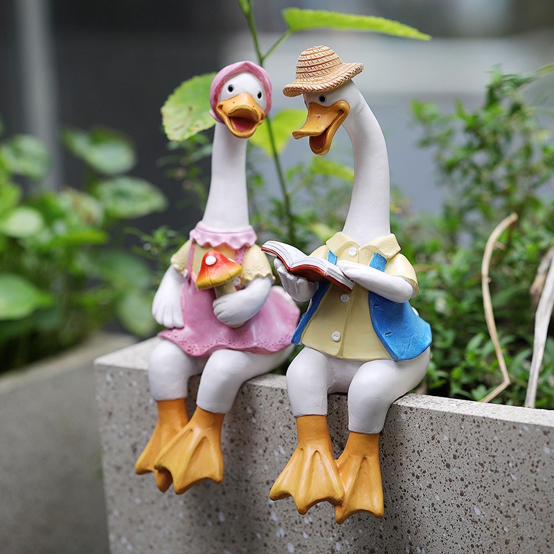 2 Pcs Sitting Couple Duck Garden Statues Outdoor Fence Decor Cute Resin Ducks — image 5