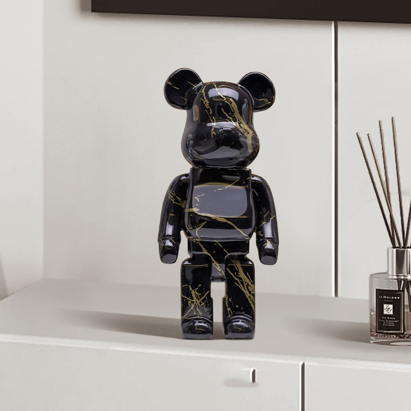 Decoración de oso agresivo para habitación de conejo — imagen 2