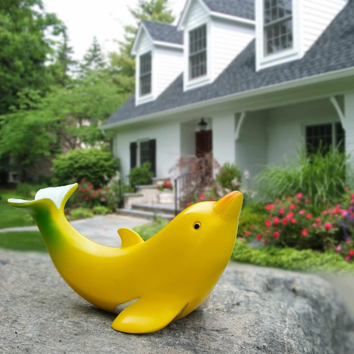 Ornamentos de escultura de delfín de banana en resina — imagen 4
