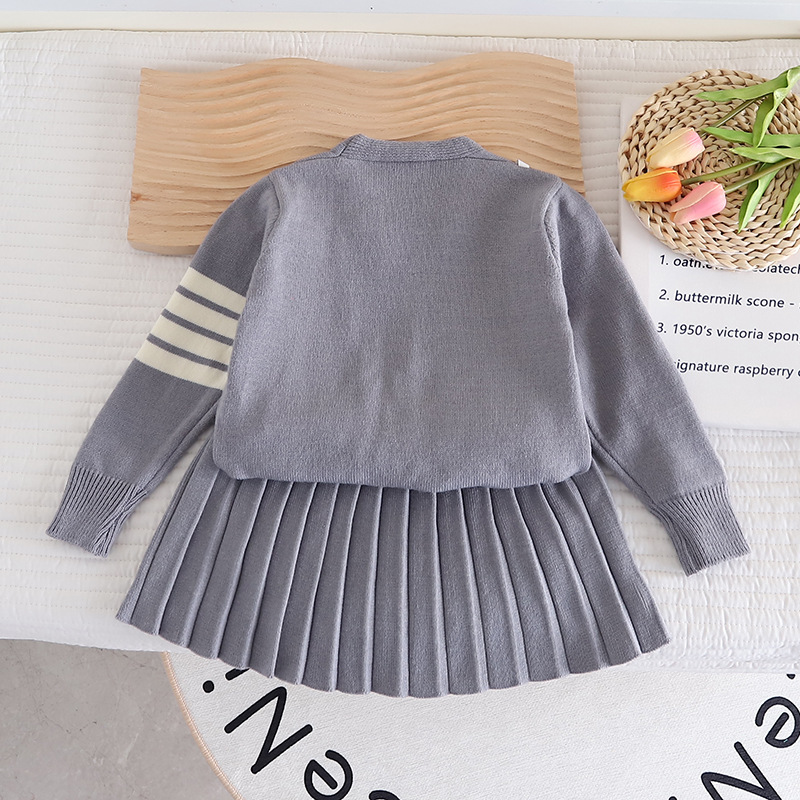 Girls' Spring Autumn Preppy 2-Piece Cardigan & amp; Skirt Set with Bear Print — image 6