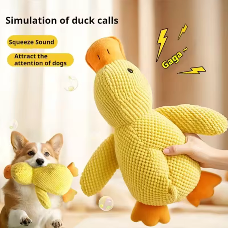 Perro durmiendo con un abrazo de juguetes de pato amarillo para aliviar la aburrición de juguete de peluche interactivo de mascota pequeña — imagen 5