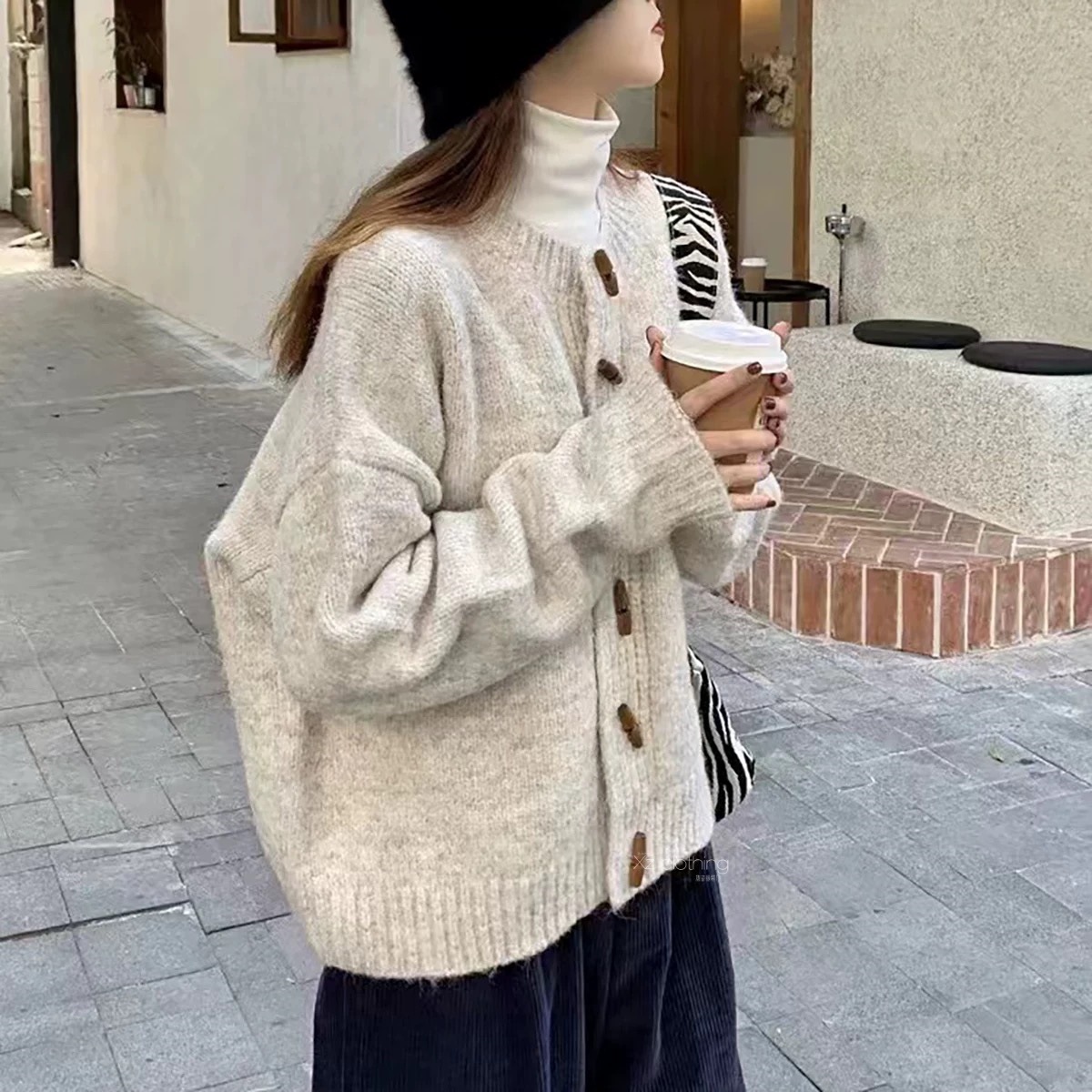 Lazy sweater women's short jacket round neck cow horn button jacket — image 9