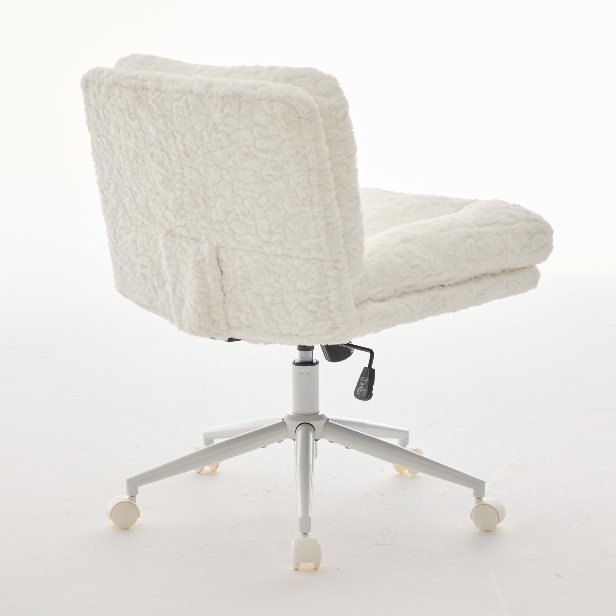 Silla de Oficina con Asiento más Ancho de 26.4 Pulgadas, Silla para Hogar con Pelo de Conejo Artificial y Base Metálica, Silla de Escritorio Regulable con Giratorio y para Vestidor en Crema — imagen 5