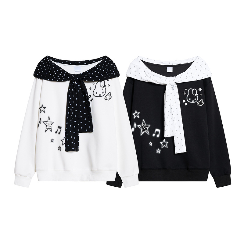 Black and white color blocked pullover rabbit star note embroidered hoodie — image 4