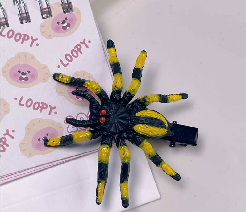 Peineta de Halloween, Divertida y Adorable Peineta con Araña Falsa, Clip de Pico de Pato para Fiesta y Reunión — imagen 8