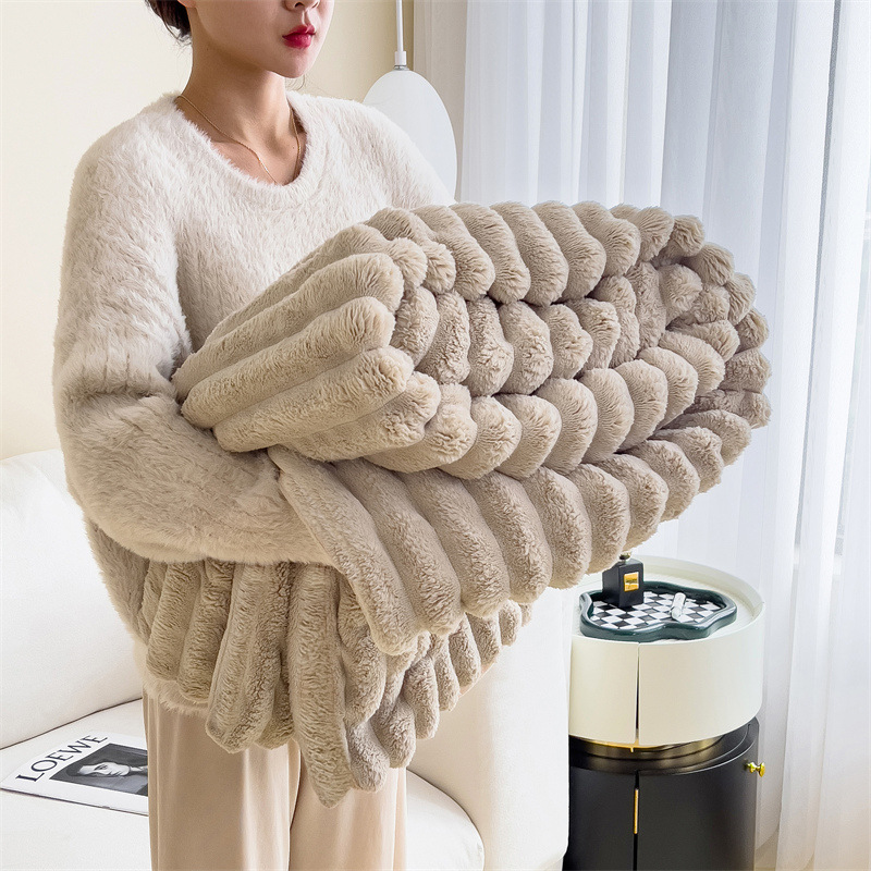 Rabbit plush blanket — image 7