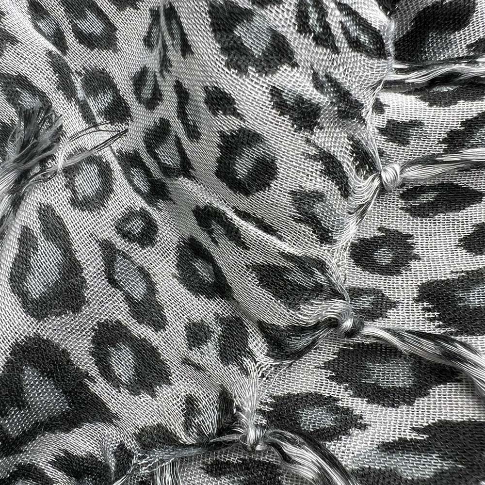 2pcs Minimalist Head Scarf, Grey Leopard Square Scarf, Luxe Look For Evening Wear, Scarf, vacation, daily Life, evening Party, Office Appropriate Subtlety For Women Men — image 5