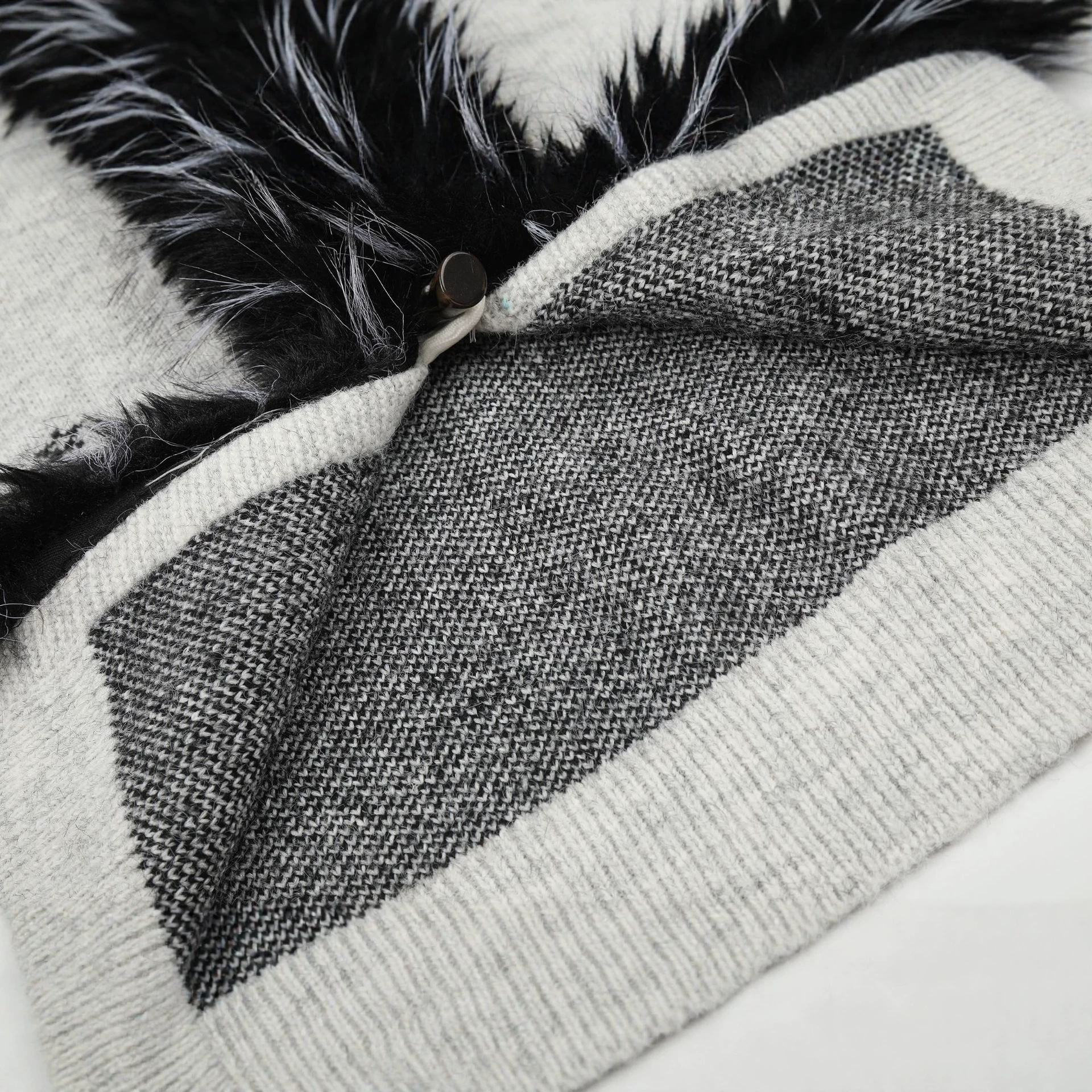 Women's Sweet Cool Faux Fur Collar Knit Cardigan with Cartoon Puppy Jacquard V-Neck Loose Soft Sweater Outerwear — image 4