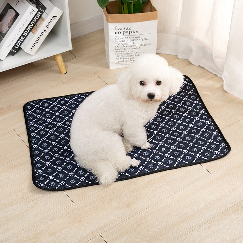 Water Absorbing Pet Urine Pad Skid Resistant Easy Drying Cat Training Pad Washable Reusable Pet Urine Pad — image 9