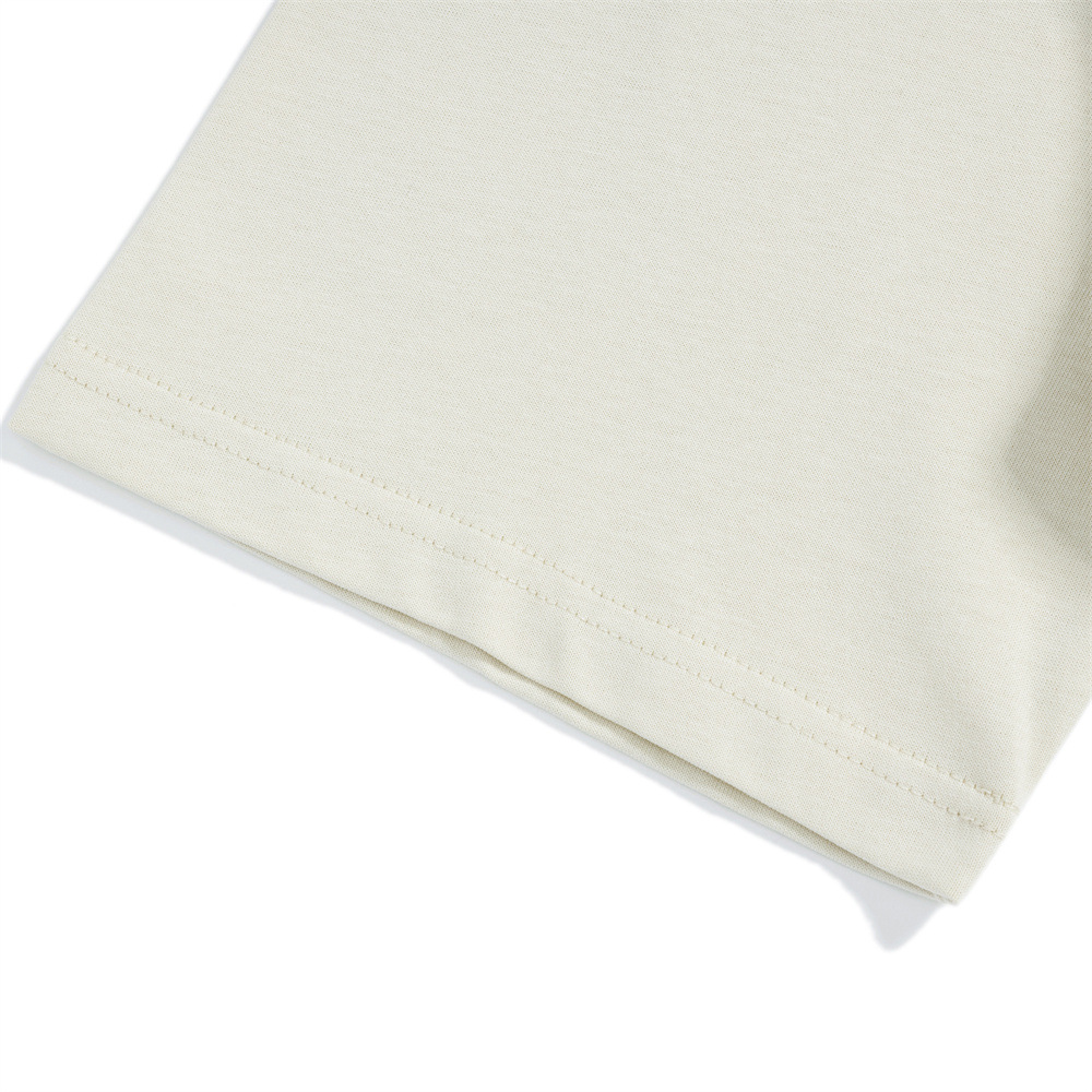 Drawing a cartoon printed short sleeved t-shirt for a puppy — image 5
