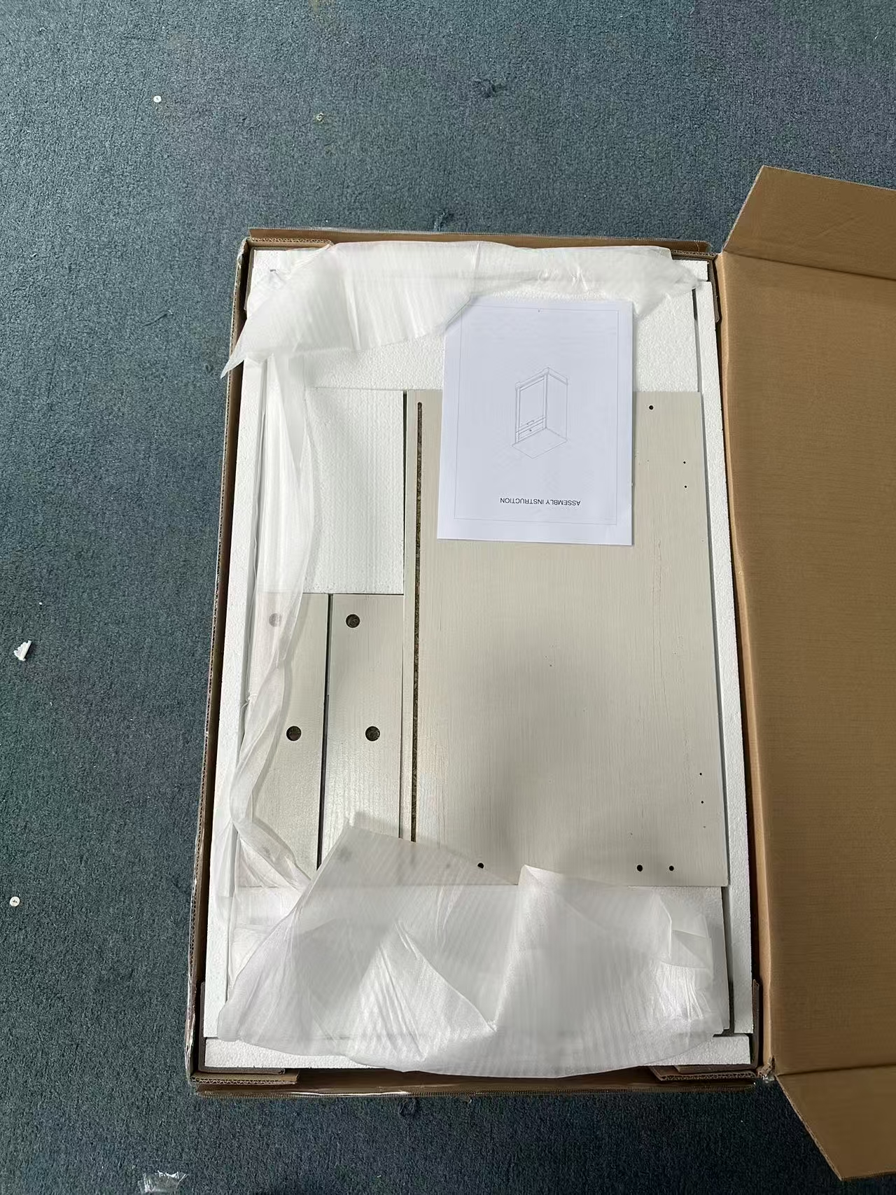 Mueble Basculante para Basurero de 10 Galones, Mueble Independiente para Bote de Basura, Mueble de Madera para Basura y Reciclaje con Cajón, a Prueba de Mascotas, para Cocina y Sala de Estar, Blanco Antiguo (No Incluye el Bote de Basura) — imagen 8