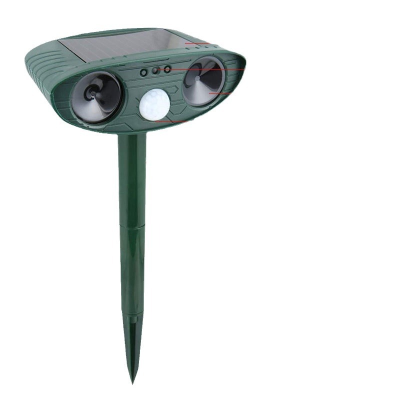 Solar powered animal repellent — image 2