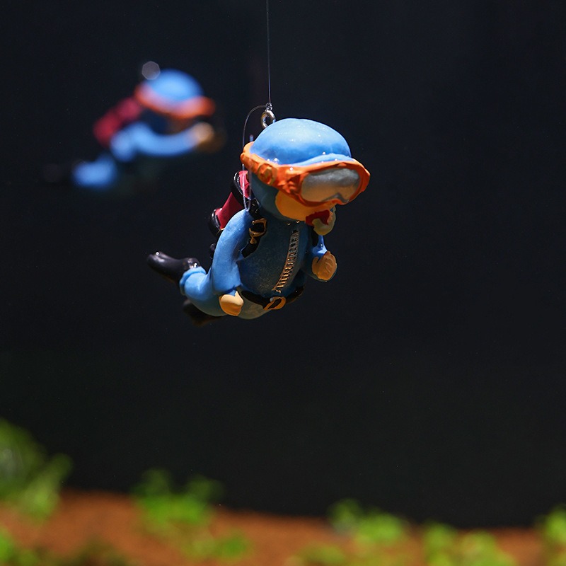 Fish Tank Aquarium Landscaping Decorations Small Decorations Blue Fat Diver Submerged Floating Diver — image 3