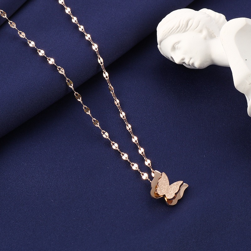 Cadena de colgante mariposa doble capa en acero inoxidable para mujer, cadenita para clavícula — imagen 1