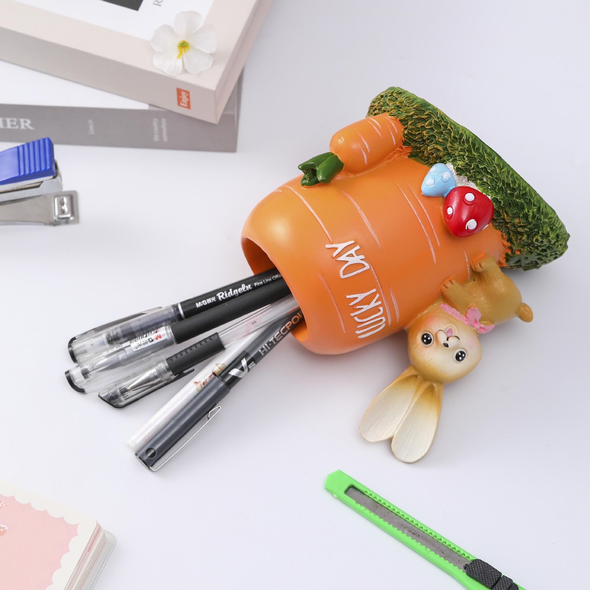 Rabbit resin decoration storage desktop — imagen 2
