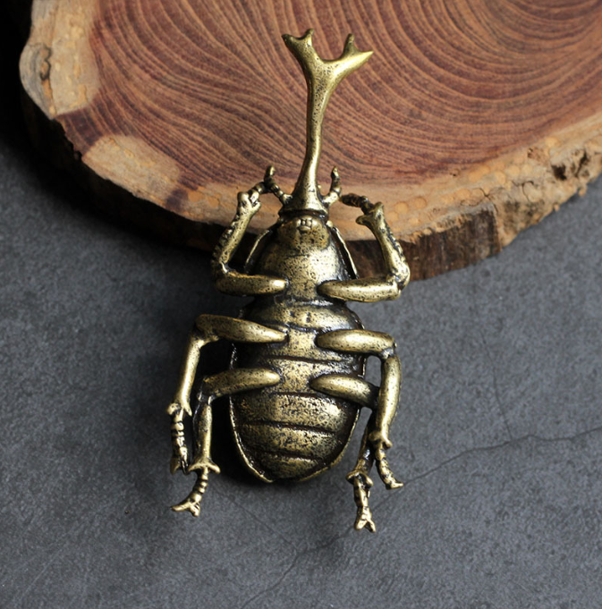 Solid pure brass office desktop small ornaments Beetle insect tea pet jewelry handicrafts gifts hand toys — image 5