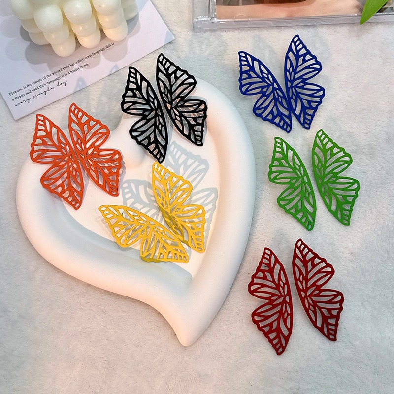 Hollow out butterfly earrings, simple and solid color fashionable earrings — image 4