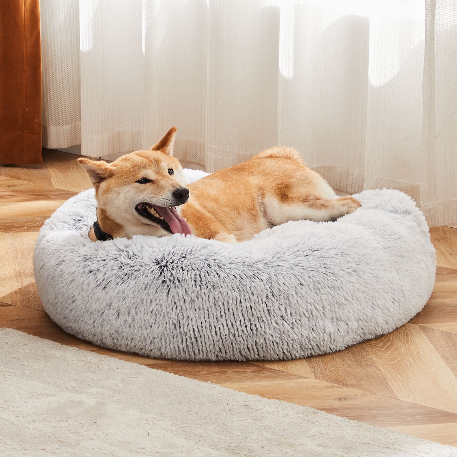 Cama Redonda Antideslizante de Peluche Esponjoso de Piel Sintética para Gato, Apta para Mascotas de Hasta 25 Lbs — imagen 2