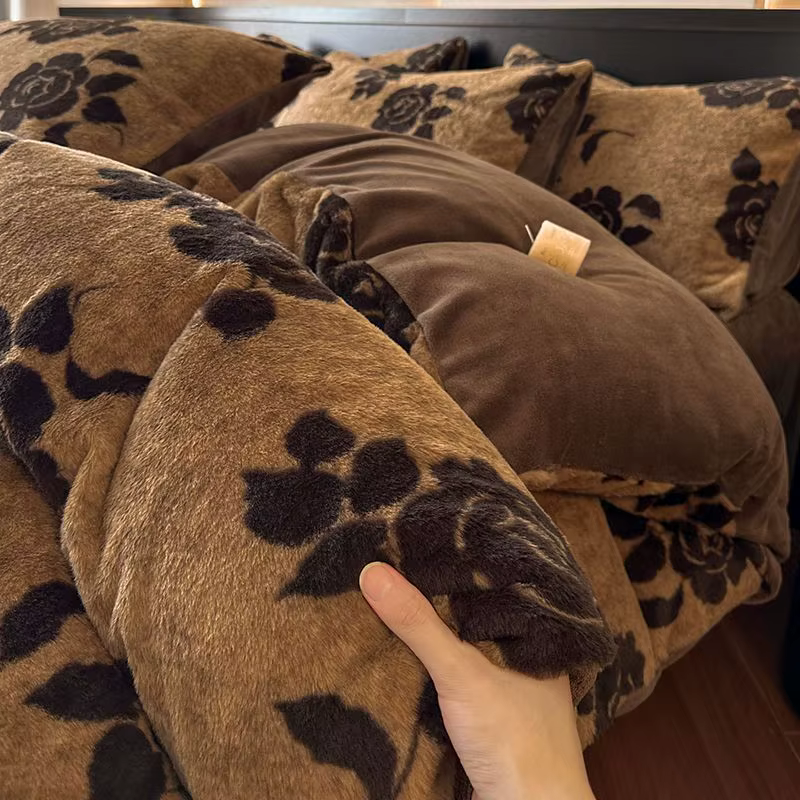 Conjunto de 4 piezas: Manta de lana térmica espesa con borde en forma de león, estampado de zorro, para cama y almohadas — imagen 3