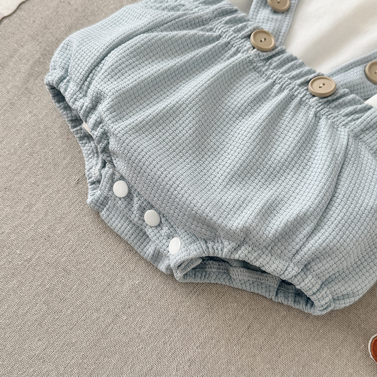 Romper de Oso Adorable con Bordado para Bebés con Mangas Cortas — imagen 5