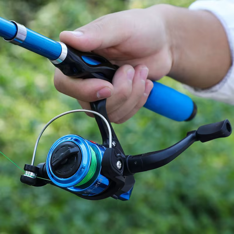 Kit de Caña de Pescar Telescopica 1.2M con Reel de Cepillo y Accesorios para Principiantes con 18 Piezas de Lure — imagen 5