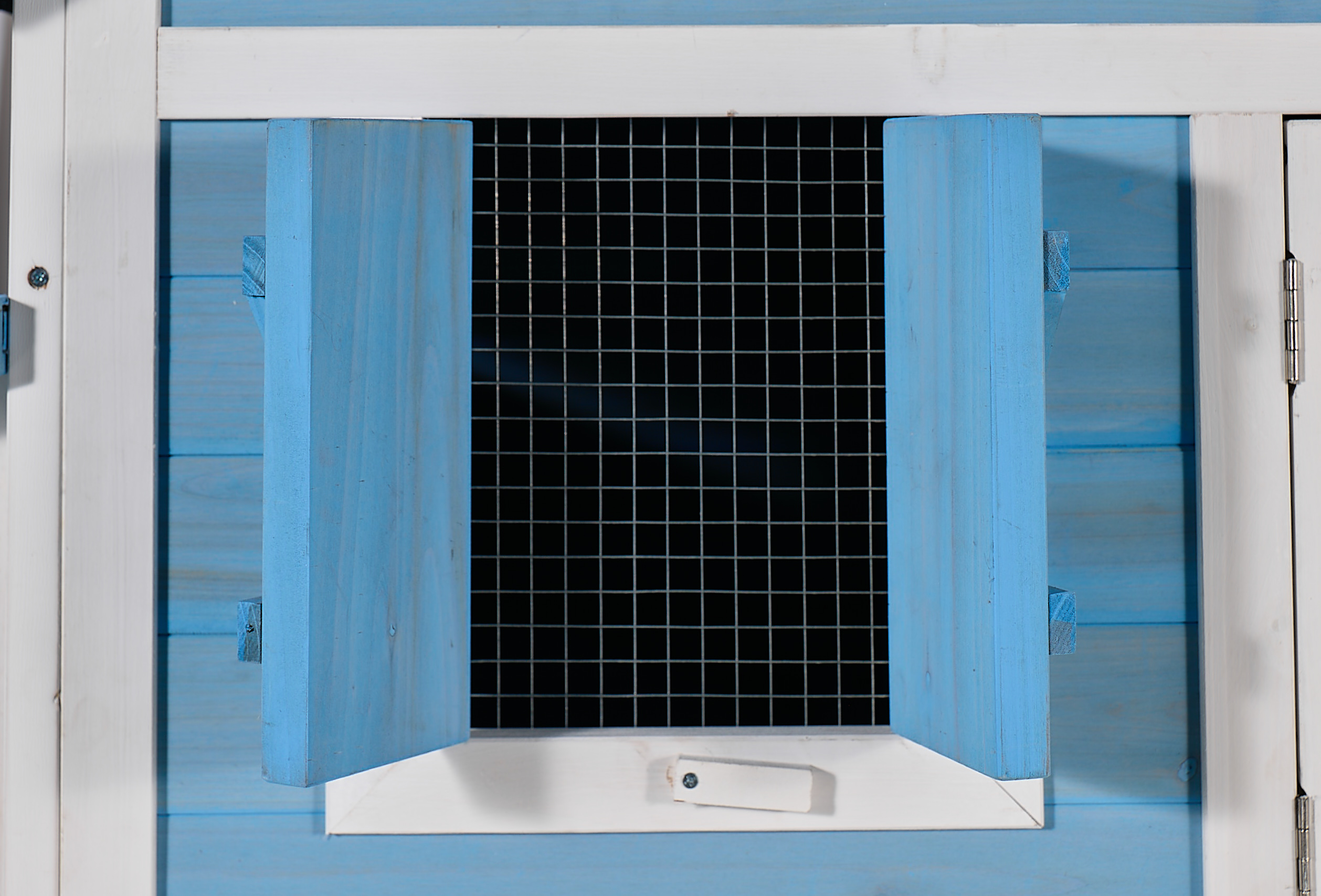 76 Wooden Rabbit Hutch Bunny Cage With Waterproof Asphalt Roof, Fun Outdoor Run, Removable Tray And Ramp, Light Blue — imagen 4