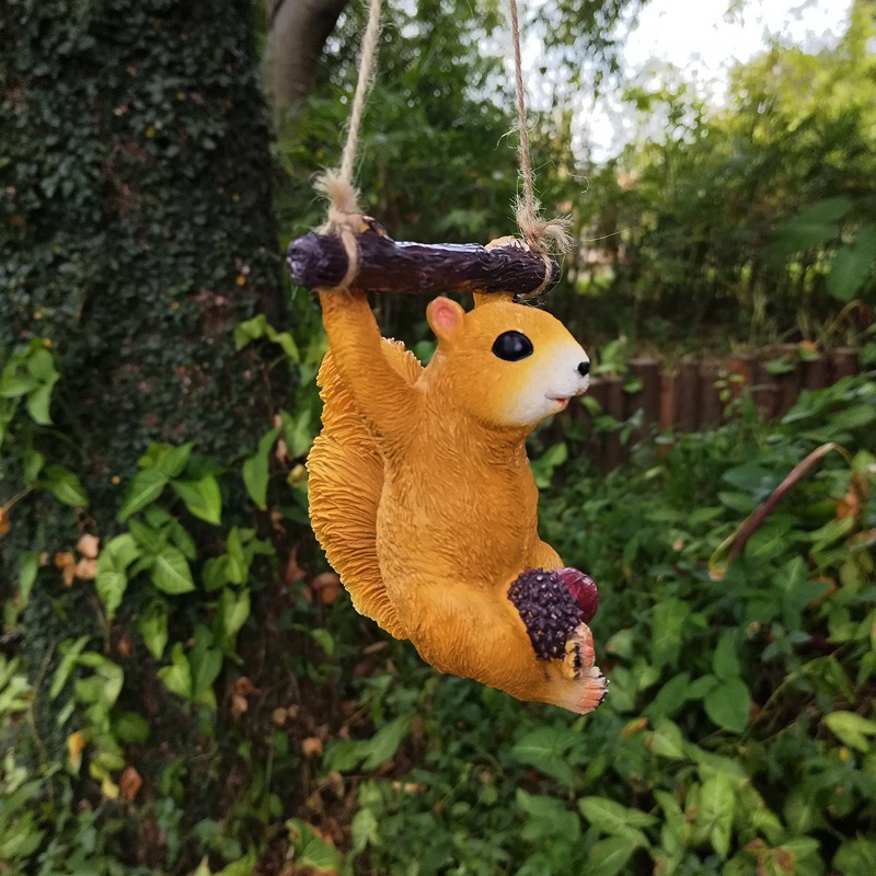 Garden courtyard outdoor decoration squirrel resin pendant — image 5