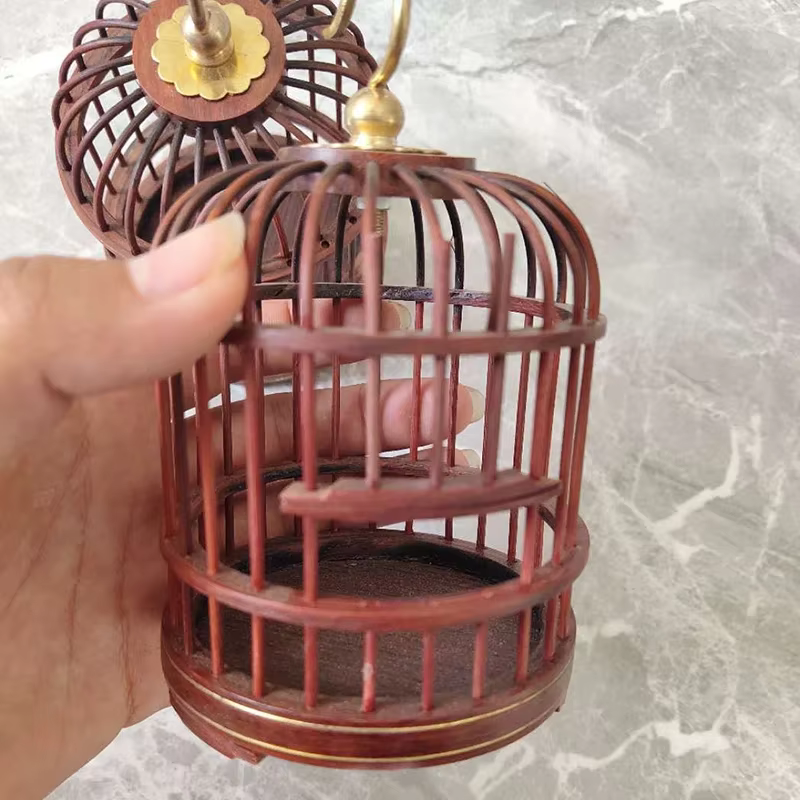 Wood Carved Bird Cage Small Animal Bug Cricket Pet Home Insect Storage Basket Grasshopper Feeding Container Cockroach Cage Baske — image 5