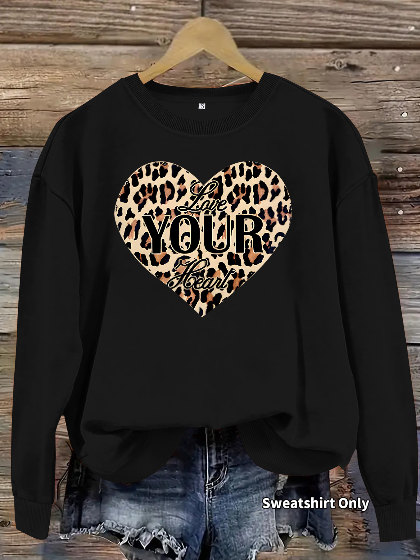 Leopard patterned heart-shaped fleece hoodie — image 10