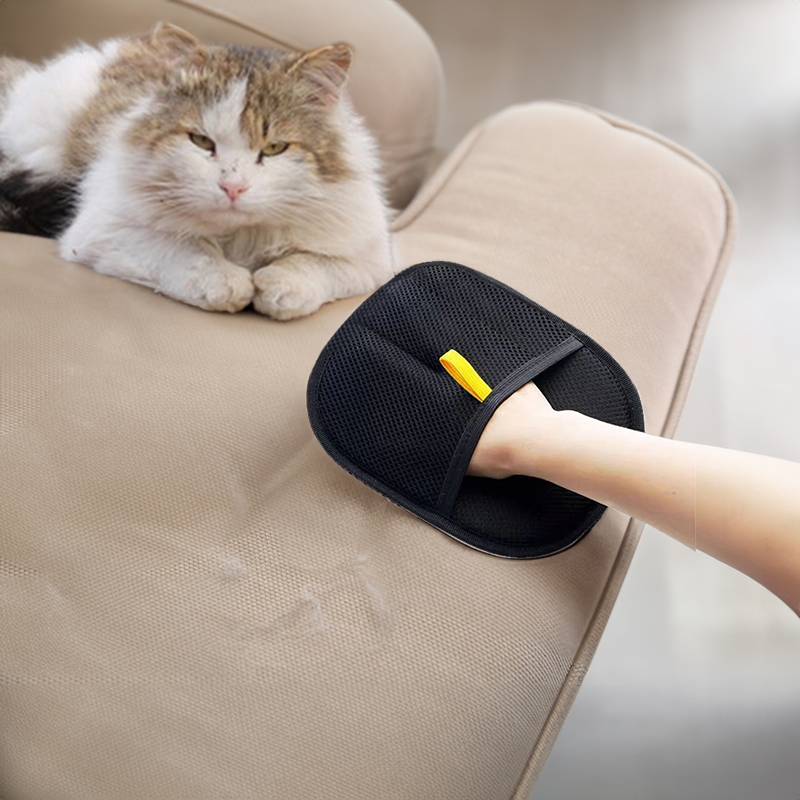 Static Pet Hair Removal Gloves - 3-in-1 Grooming, Deshedding & Multi-Surface Hair Remover for Dogs & Cats — image 3