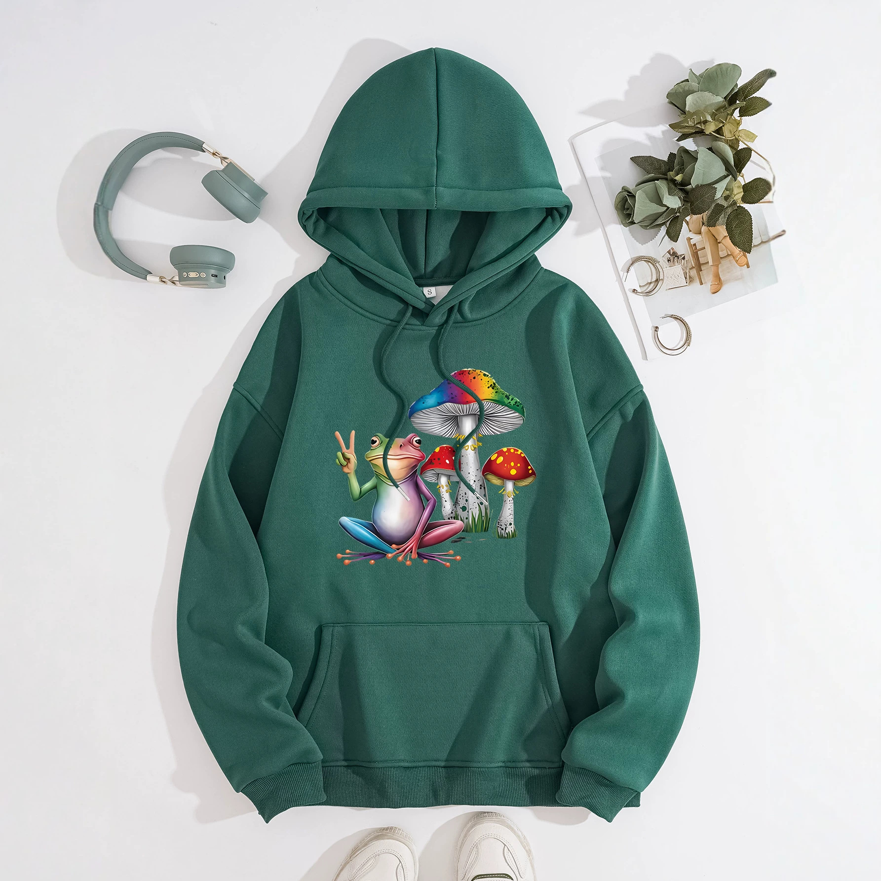 Mushroom Frog Comfortable Hoodie — imagen 5