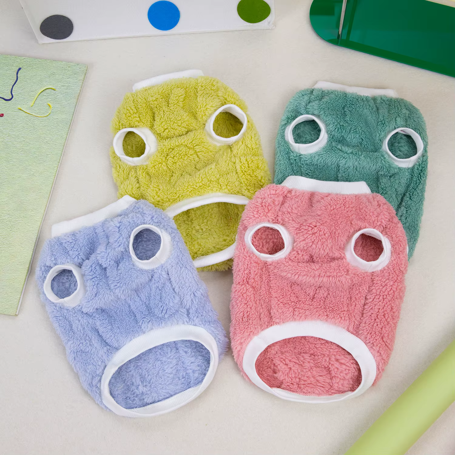 Ropa para perros de dos patas de lana suave para otoño e invierno - 24 estilos simples — imagen 2