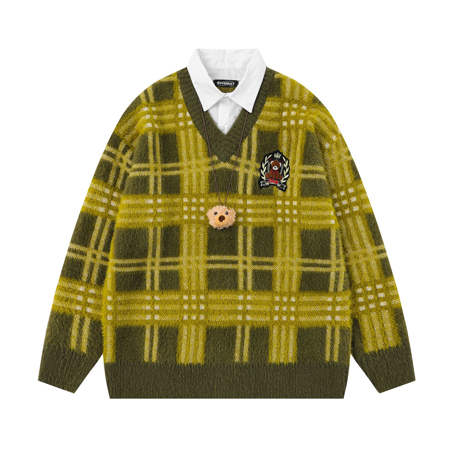Detachable bear head neck sweater — image 4