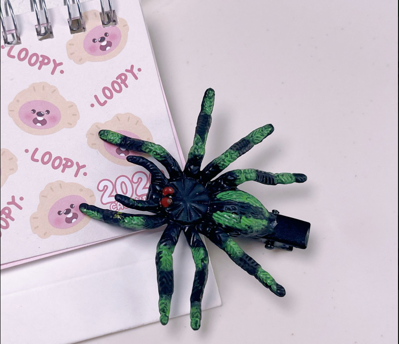 Peineta de Halloween, Divertida y Adorable Peineta con Araña Falsa, Clip de Pico de Pato para Fiesta y Reunión — imagen 7