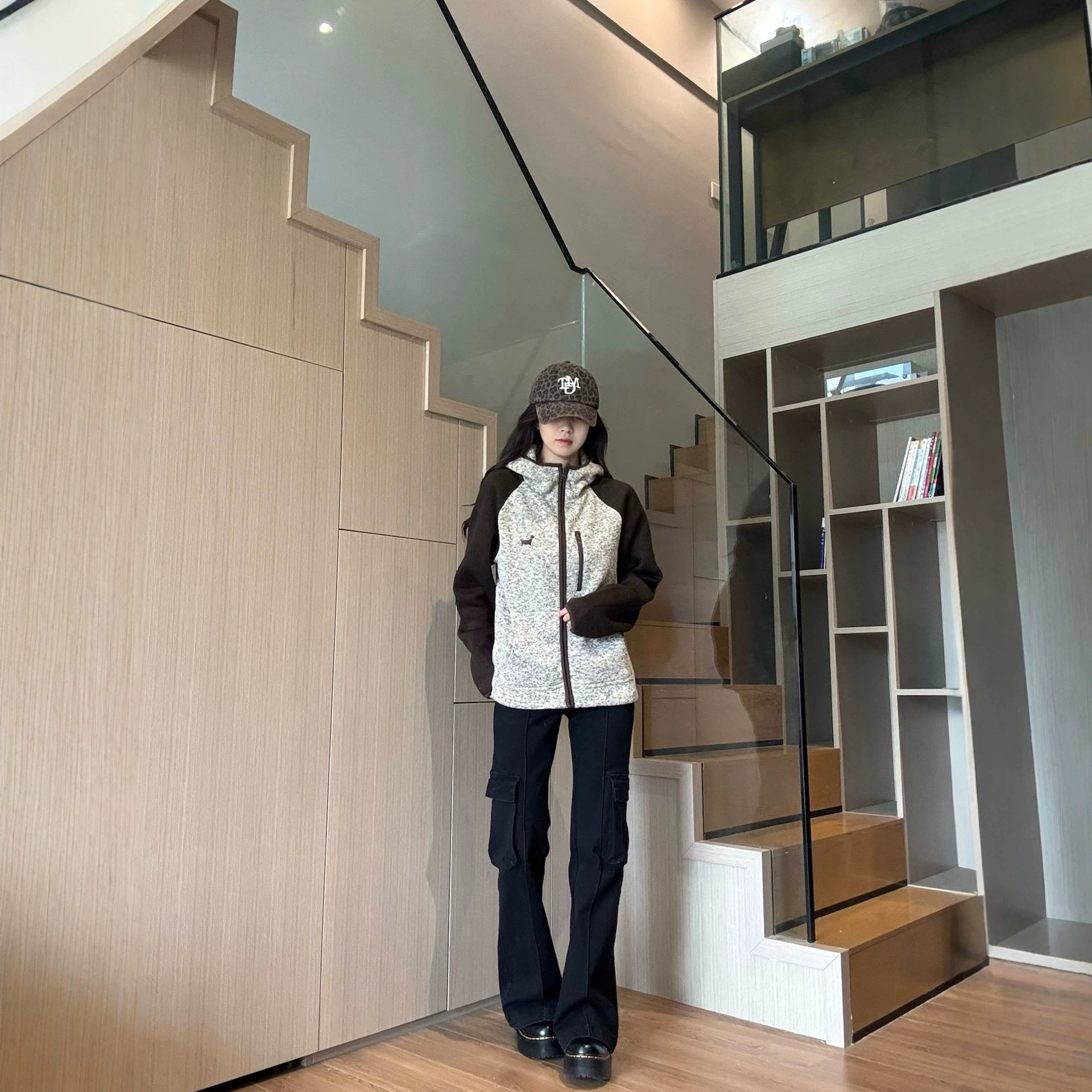 Dog Mid-Layer Hoodie for Women, Color-Block Shoulder Sleeve Sporty Open Front Cardigan Coat — image 5
