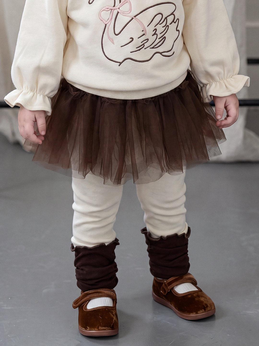 Cartoon Rabbit Hoodie with Mesh Skirt Pants Two-Piece Set, Children's Clothing for Fall — image 8