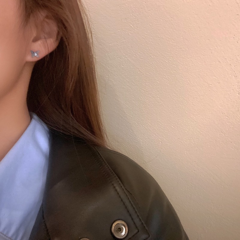 Juego de Pendientes de Mariposa Stereo Fashion Fairy: Pequeños, Simples, de Diseño Niche, Hipoalergénicos, de Celebridad Online — imagen 2