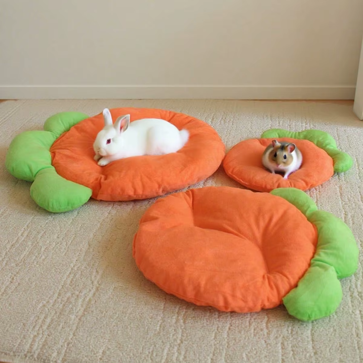 Cozy Carrot Shaped Small Animal Bed Cushion Mat All Season Warm Soft Nest Mat for Hamster Rabbit Guinea Pig Chinchilla Small Pet — image 2